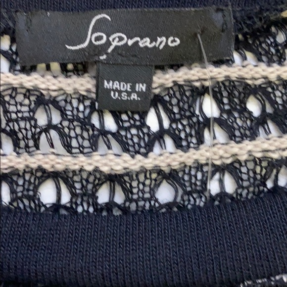 Soprano Striped Crop Blouse - Picture 5 of 6